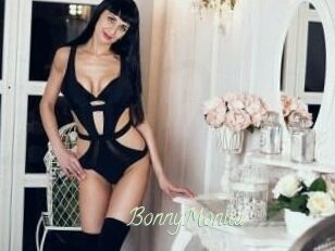 Bonny_Monica