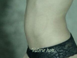 Valerie_hott